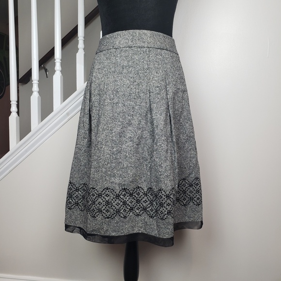 LOFT Dresses & Skirts - 🎀3 for $25🎀 Loft Grey Wool Skirt